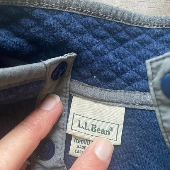 L.L. Bean Quilted 1/4 snap Colorblock pullover - Picture 5 of 8